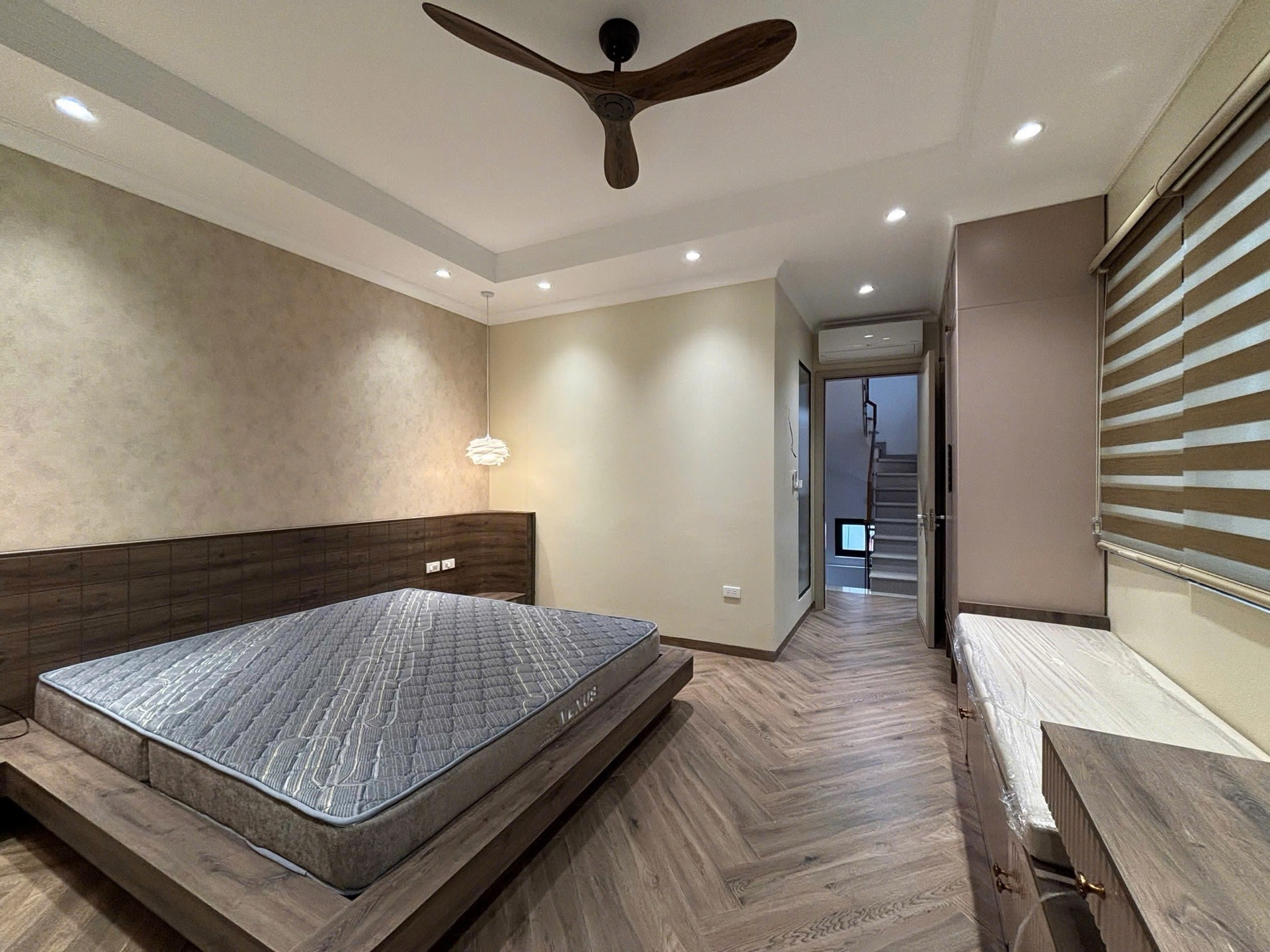 Bán nhà Lò Đúc - diện tích 35.8m2 6 tầng - giá 17 tỷ