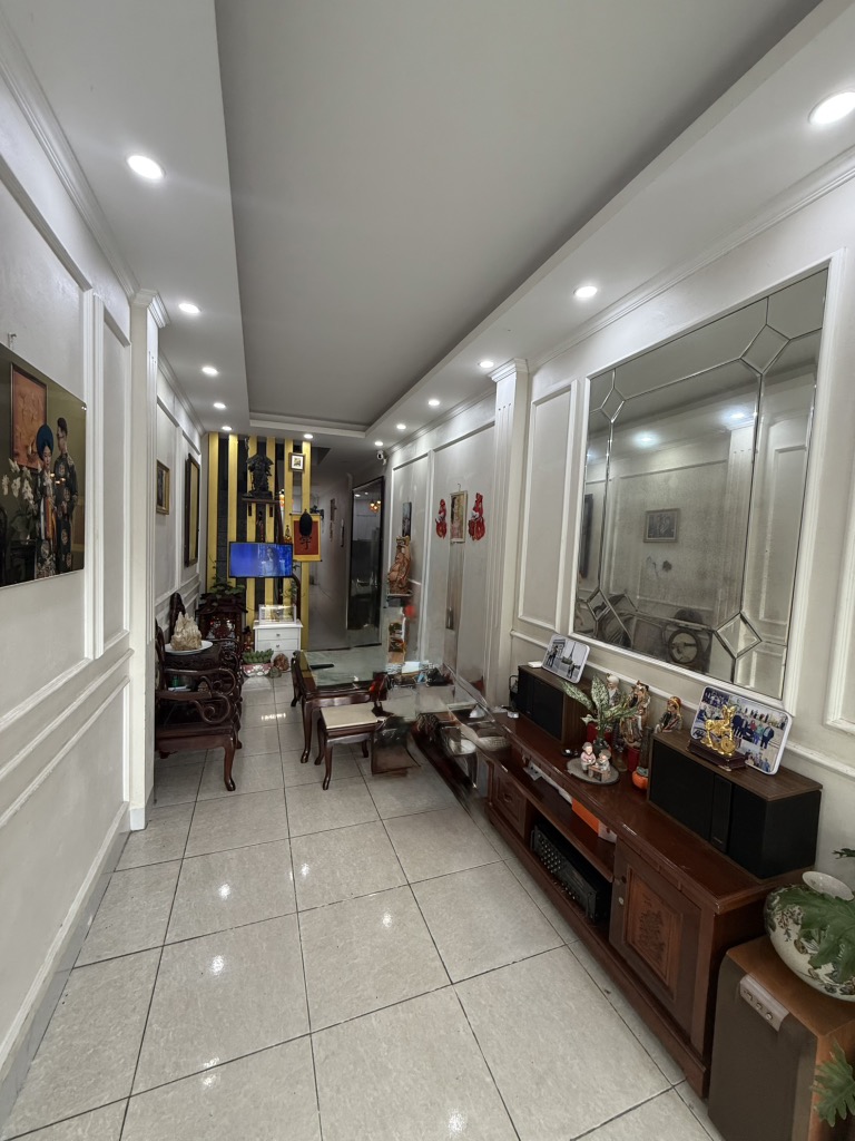 Bán nhà Kim Ngưu - diện tích 40m2 4 tầng - Mặt phố kinh doanh sầm uất - giá 16 tỷ