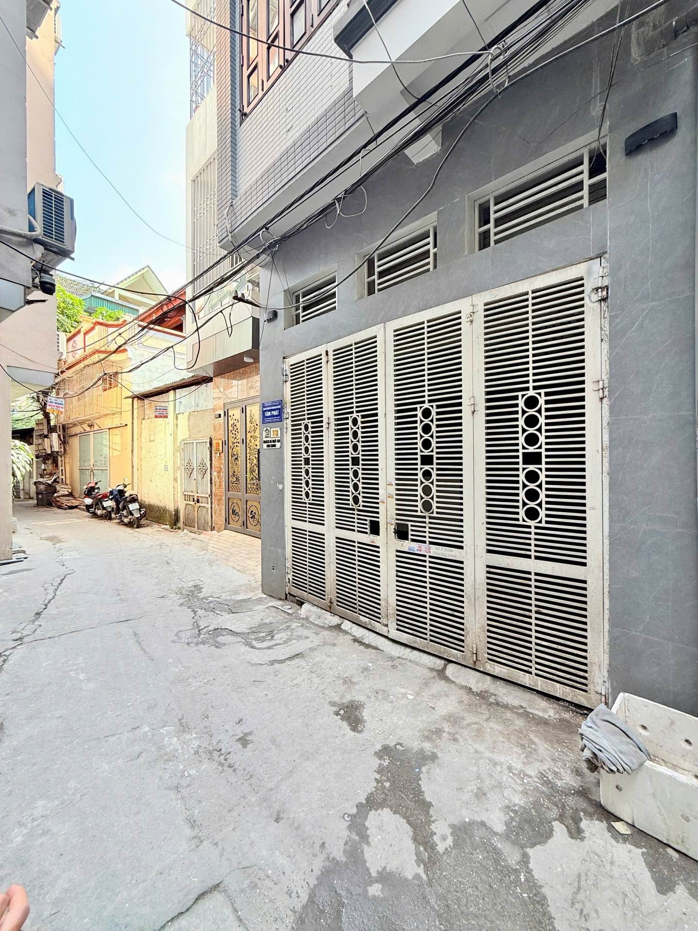 Bán nhà Kim Giang - diện tích 52m2 5 tầng - Ngõ thông, gần ô tô - giá 14,9 tỷ