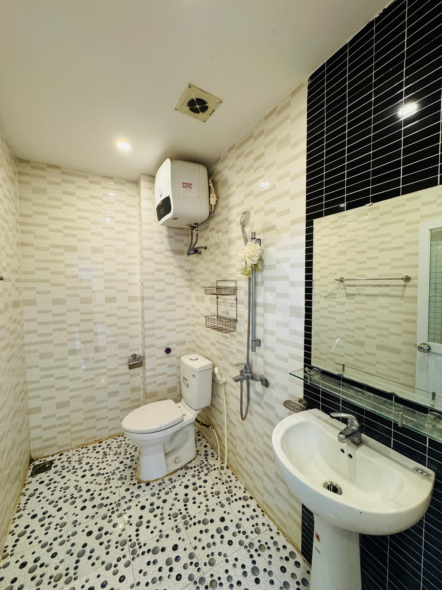 Bán nhà Tam Trinh - diện tích 30m2 5 tầng - ô tô tránh - giá 7 tỷ