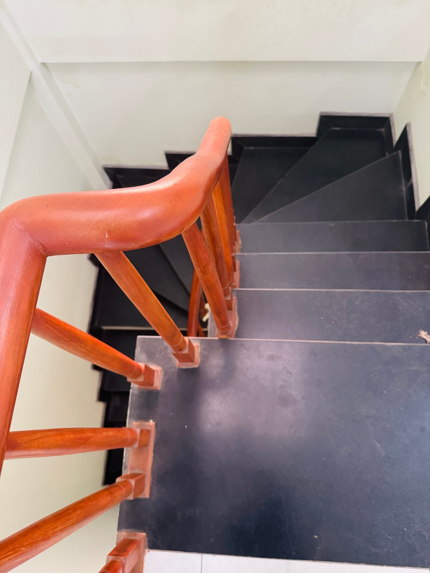 Bán nhà Tam Trinh - diện tích 30m2 5 tầng - ô tô tránh - giá 7 tỷ