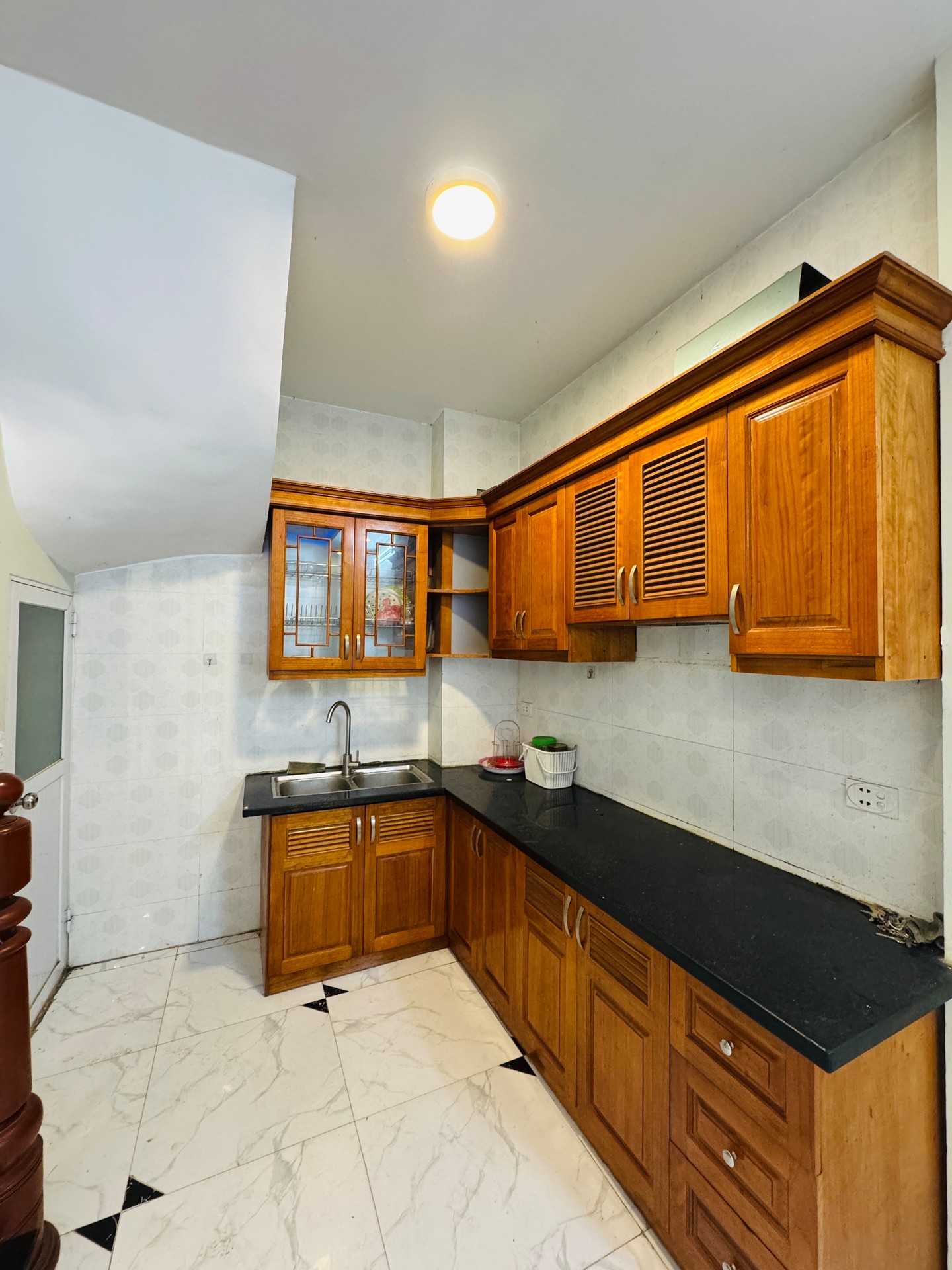 Bán nhà Tam Trinh - diện tích 30m2 5 tầng - ô tô tránh - giá 7 tỷ