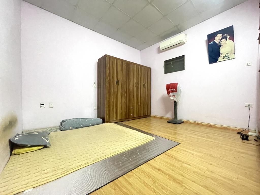 Bán nhà Linh Quang - diện tích 92m2 3 tầng - Ngõ 3 ô tô tránh - giá 33 tỷ