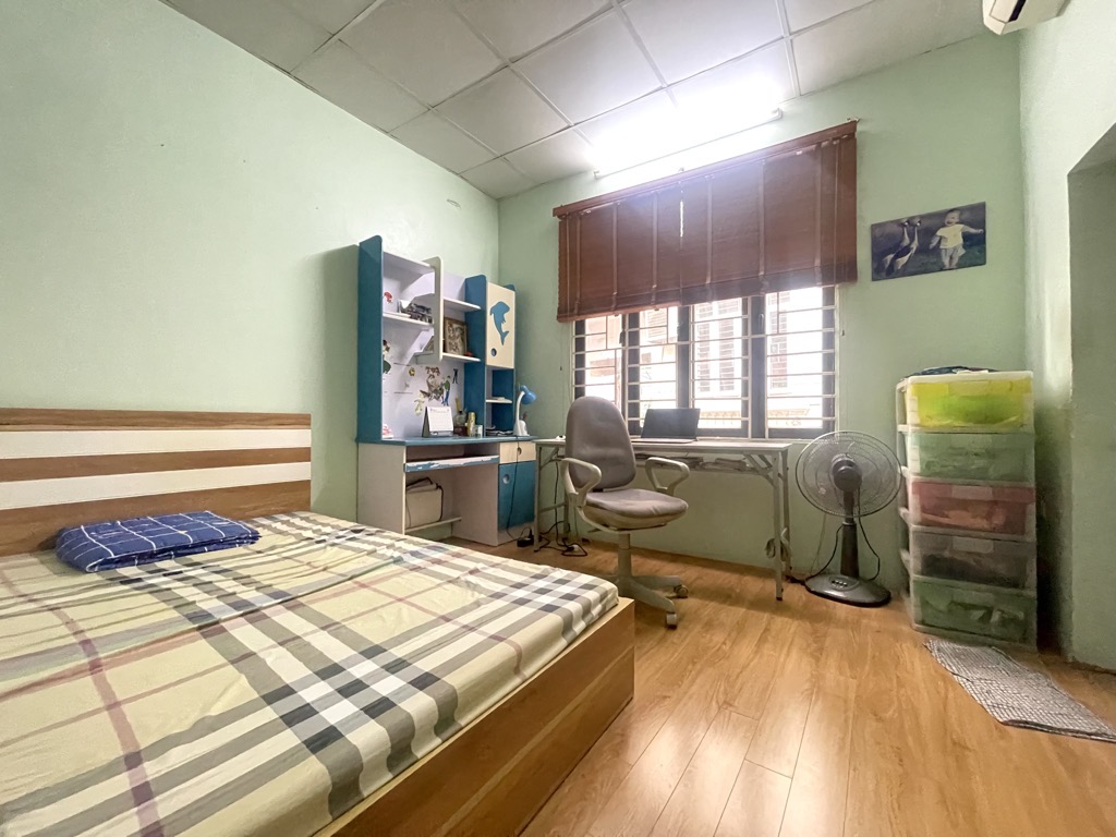 Bán nhà Linh Quang - diện tích 92m2 3 tầng - Ngõ 3 ô tô tránh - giá 33 tỷ