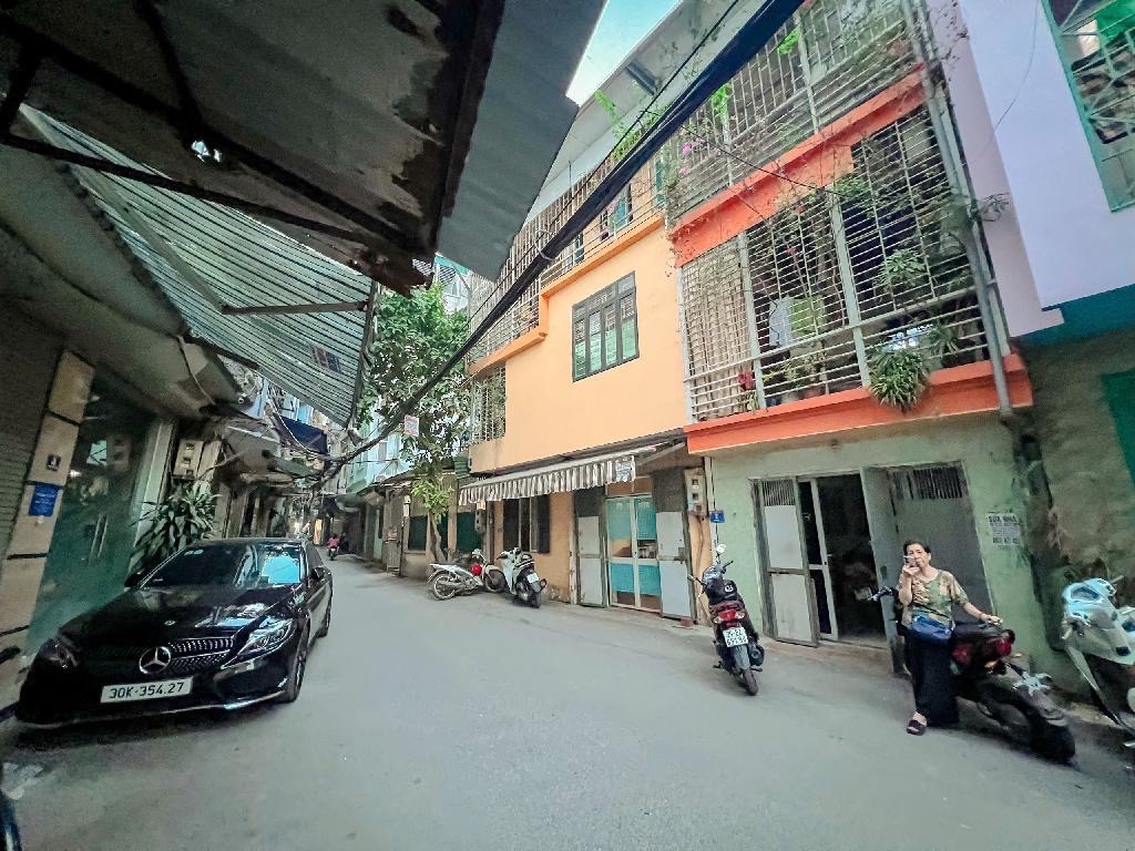 Bán nhà Linh Quang - diện tích 92m2 3 tầng - Ngõ 3 ô tô tránh - giá 33 tỷ