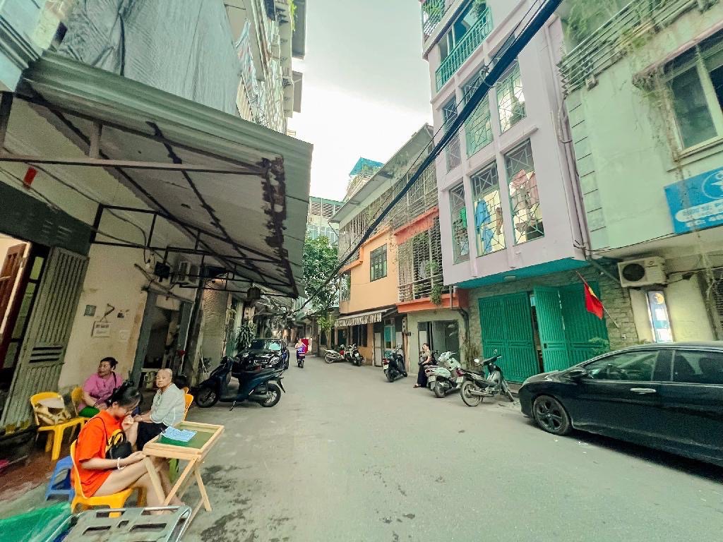 Bán nhà Linh Quang - diện tích 92m2 3 tầng - Ngõ 3 ô tô tránh - giá 33 tỷ