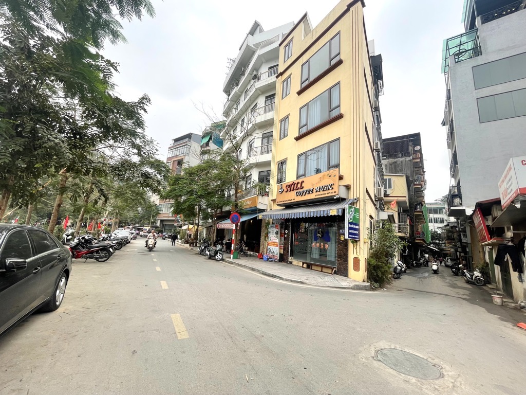 Bán nhà Linh Quang - diện tích 92m2 3 tầng - Ngõ 3 ô tô tránh - giá 33 tỷ