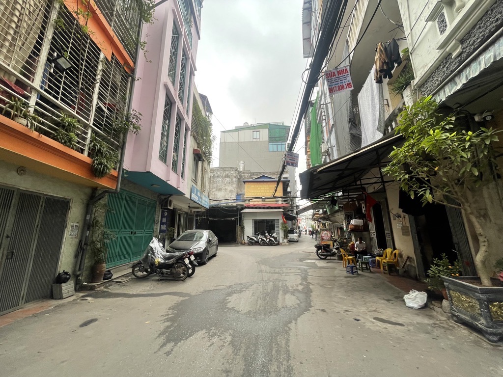 Bán nhà Linh Quang - diện tích 92m2 3 tầng - Ngõ 3 ô tô tránh - giá 33 tỷ