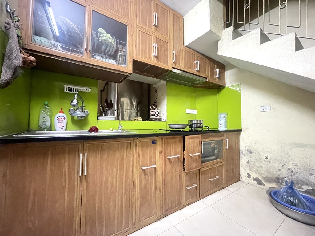 Bán nhà Linh Quang - diện tích 92m2 3 tầng - Ngõ 3 ô tô tránh - giá 33 tỷ