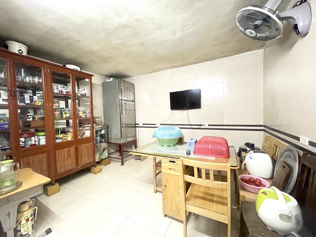 Bán nhà Linh Quang - diện tích 92m2 3 tầng - Ngõ 3 ô tô tránh - giá 33 tỷ