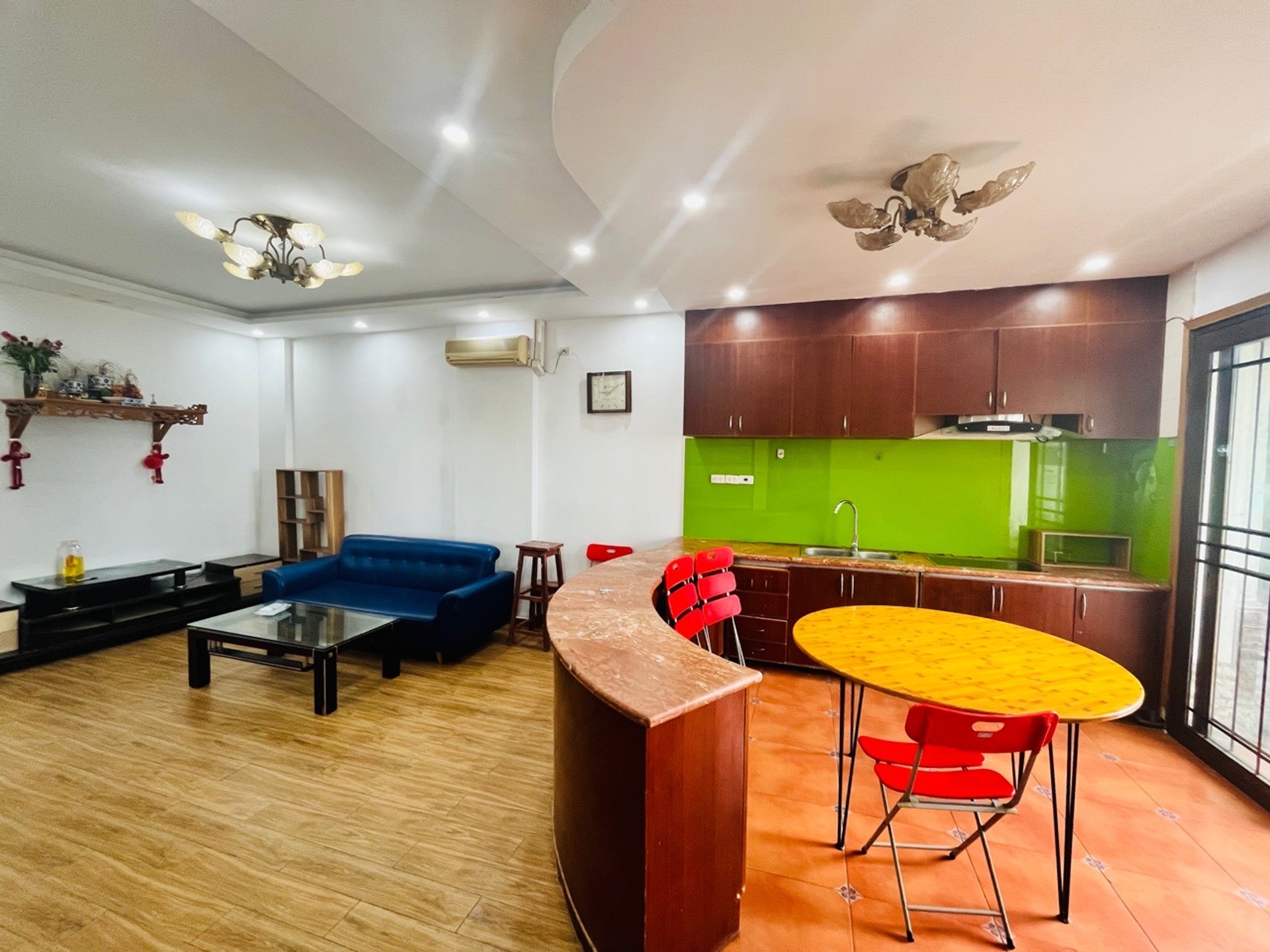 Bán nhà Hoàng Mai - diện tích 78m2 14 tầng - Lô Góc - View Hồ Linh Đàm - giá 5,1 tỷ