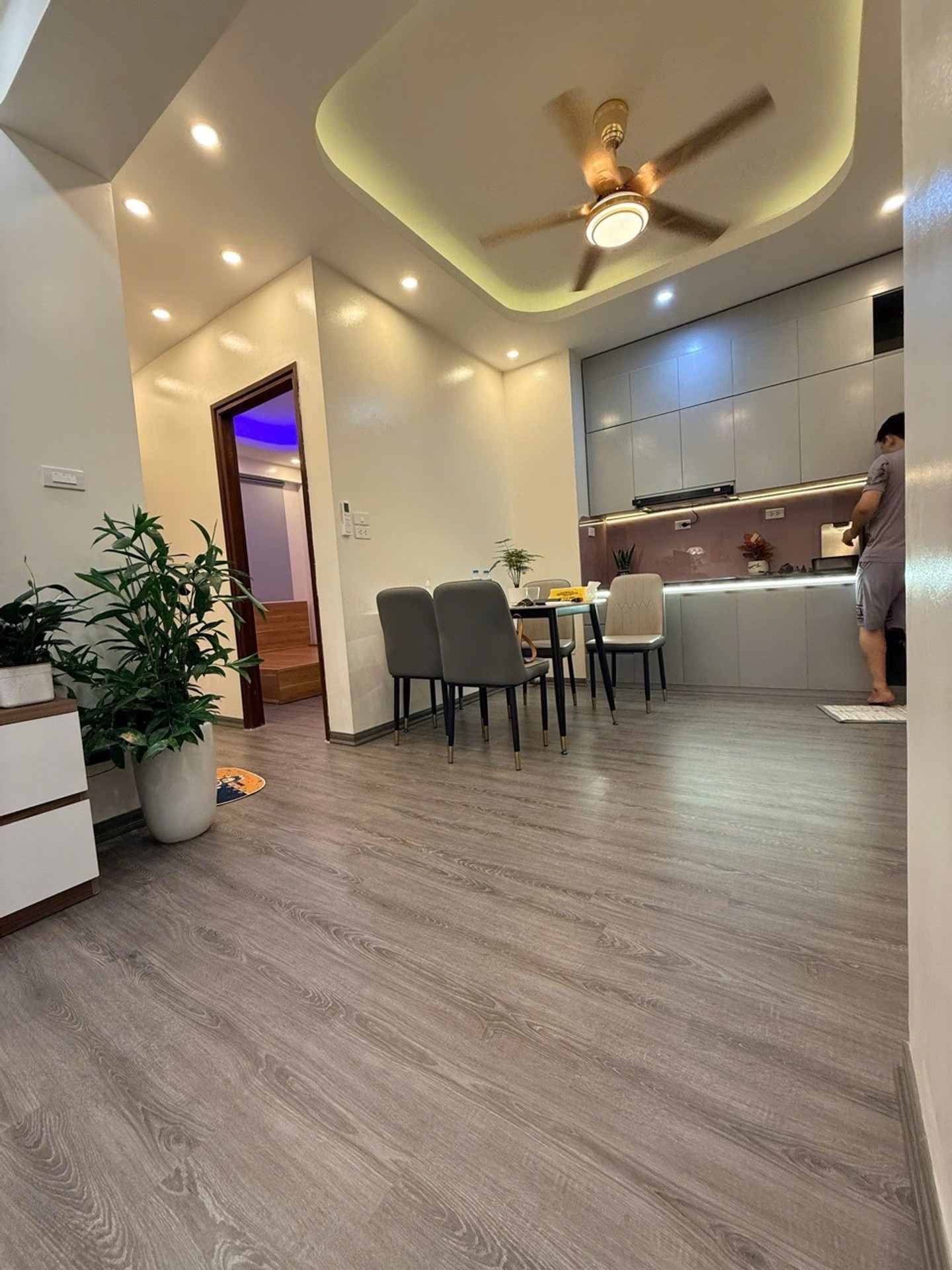 Bán nhà Hồng Hà - diện tích 55m2 18 tầng - vị trí đẹp, pháp lý rõ ràng - giá 3,95 tỷ