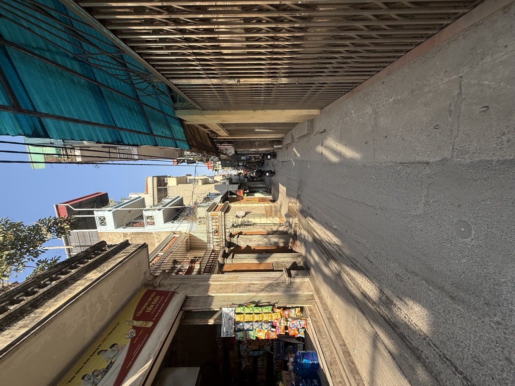 Bán nhà Minh Khai - diện tích 102m2 4 tầng - Ngõ ô tô tránh - giá 22 tỷ