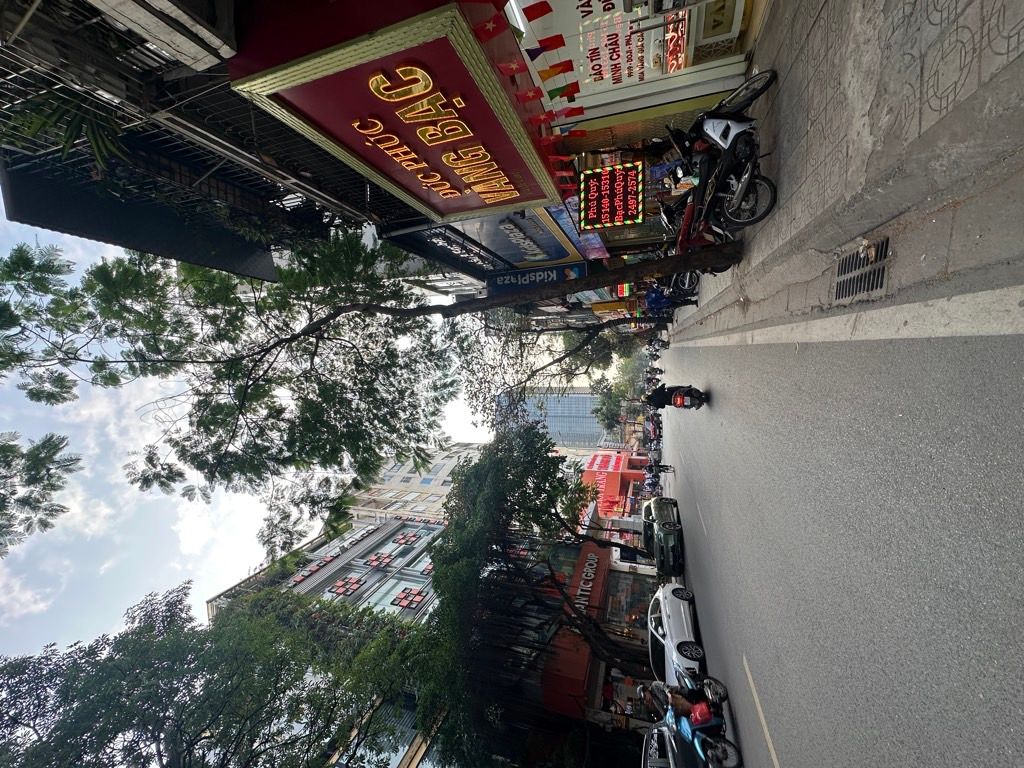 Bán nhà Lạc Trung - diện tích 75m2 3 tầng - Lô góc 2 mặt thoáng - giá 38 tỷ