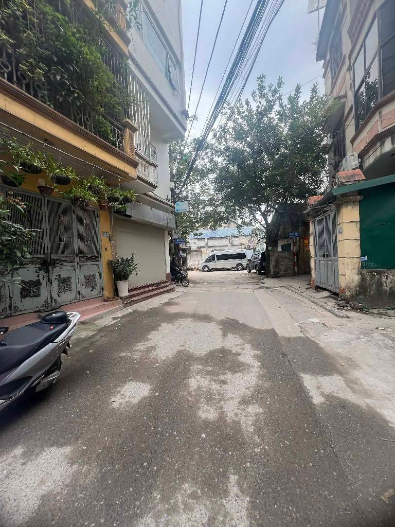 Bán nhà Nguyễn Văn Trỗi - diện tích 73m2 5 tầng - Lô góc 3 mặt thoáng - giá 25,9 tỷ