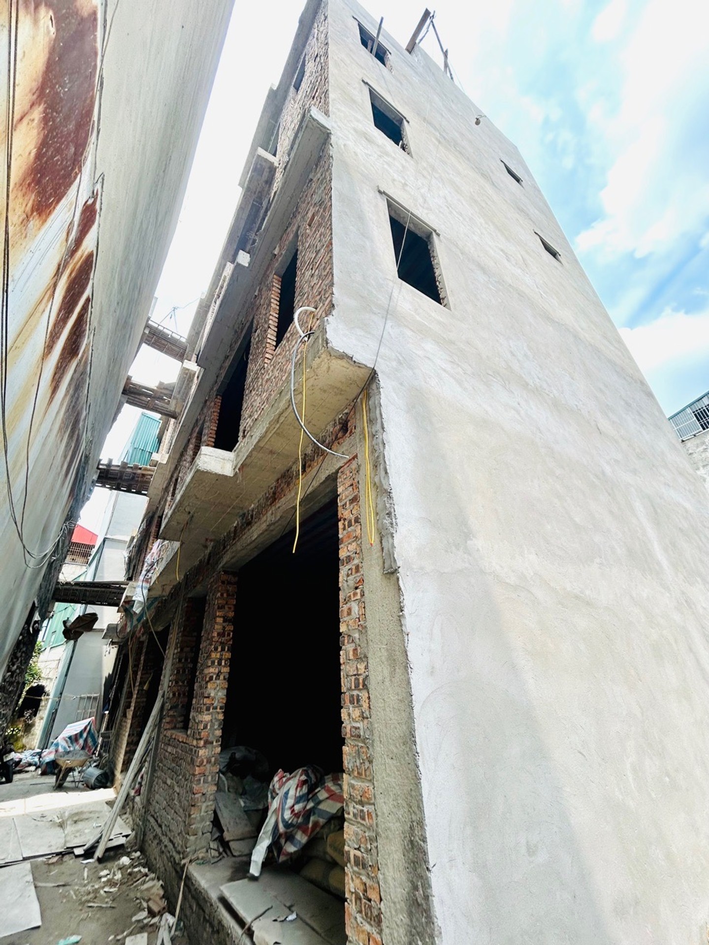 Bán nhà Nguyễn Khoái - diện tích 36m2 5 tầng - Thang máy, gần ô tô - giá 8,8 tỷ