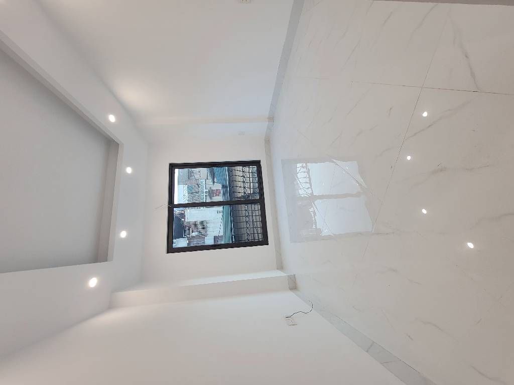 Bán nhà Thúy Lĩnh - diện tích 30m2 6 tầng - Ô TÔ ĐỖ CỔNG - giá 7,2 tỷ