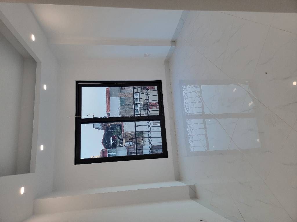Bán nhà Thúy Lĩnh - diện tích 30m2 6 tầng - Ô TÔ ĐỖ CỔNG - giá 7,2 tỷ