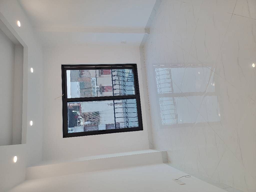 Bán nhà Thúy Lĩnh - diện tích 30m2 6 tầng - Ô TÔ ĐỖ CỔNG - giá 7,2 tỷ