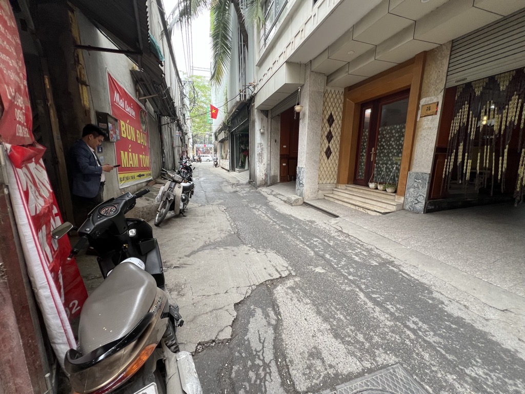 Bán nhà Thái Hà - diện tích 118m2 6 tầng - Gara ô tô, thang máy - giá 47 tỷ