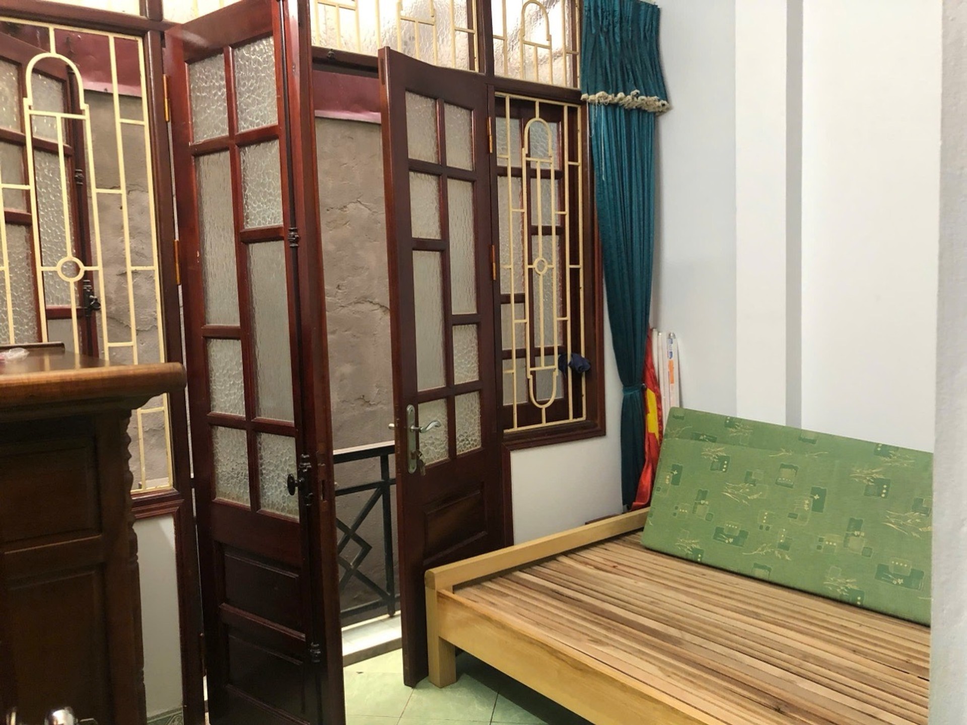 Bán nhà Vũ Ngọc Phan - diện tích 30m2 4 tầng - ngõ ô tô tránh - giá 7,5 tỷ