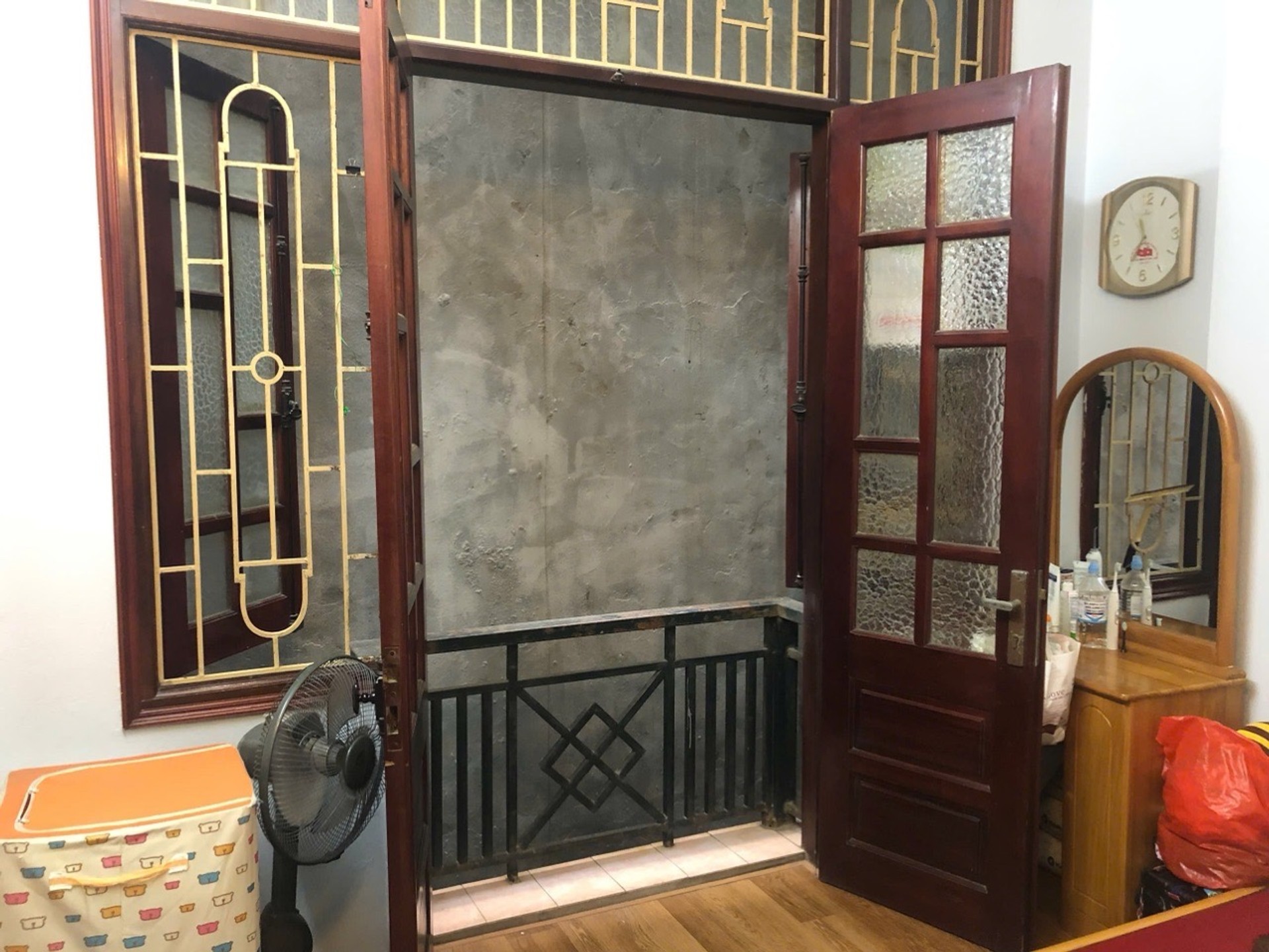 Bán nhà Vũ Ngọc Phan - diện tích 30m2 4 tầng - ngõ ô tô tránh - giá 7,5 tỷ