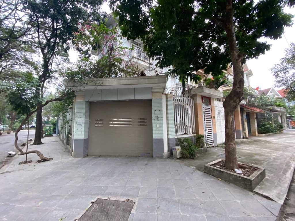 Bán nhà Khu Đô Thị mới Pháp Vân - diện tích 226m2 5 tầng - Biệt thự lô góc - giá 67 tỷ