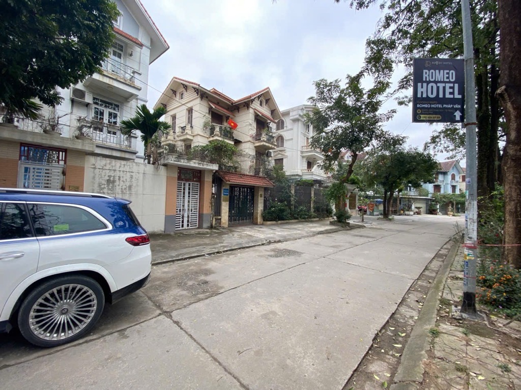 Bán nhà Khu Đô Thị mới Pháp Vân - diện tích 226m2 5 tầng - Biệt thự lô góc - giá 67 tỷ