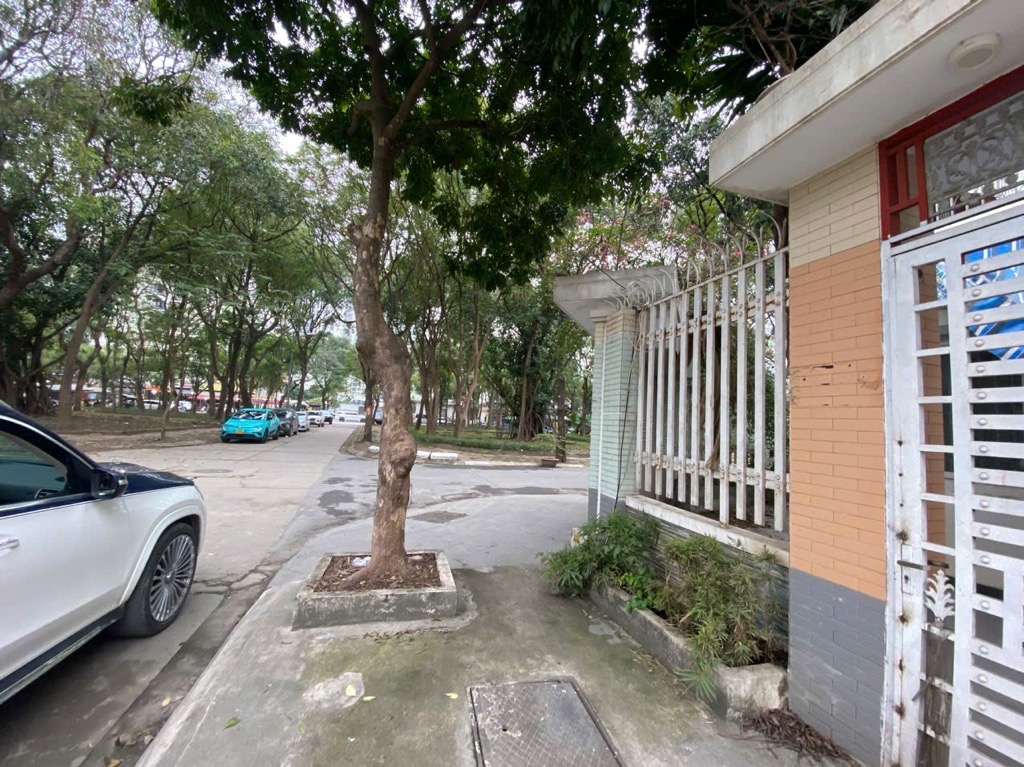 Bán nhà Khu Đô Thị mới Pháp Vân - diện tích 226m2 5 tầng - Biệt thự lô góc - giá 67 tỷ