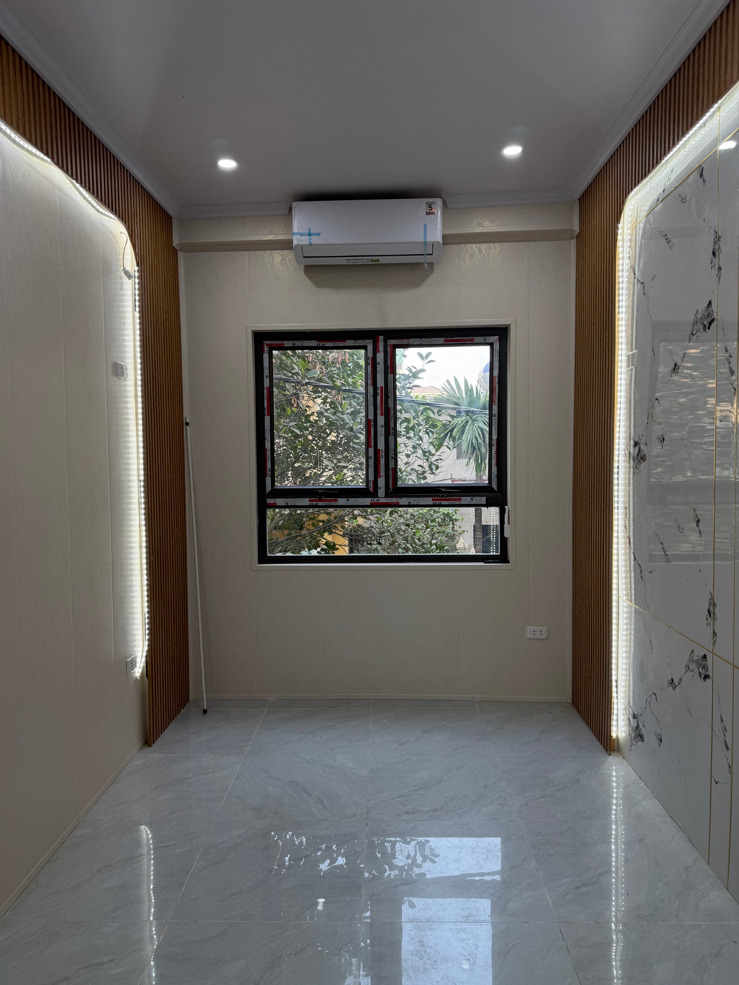 Bán nhà Lĩnh Nam - diện tích 20m2 5 tầng - Nhà mới, 2 mặt thoáng - giá 5 tỷ