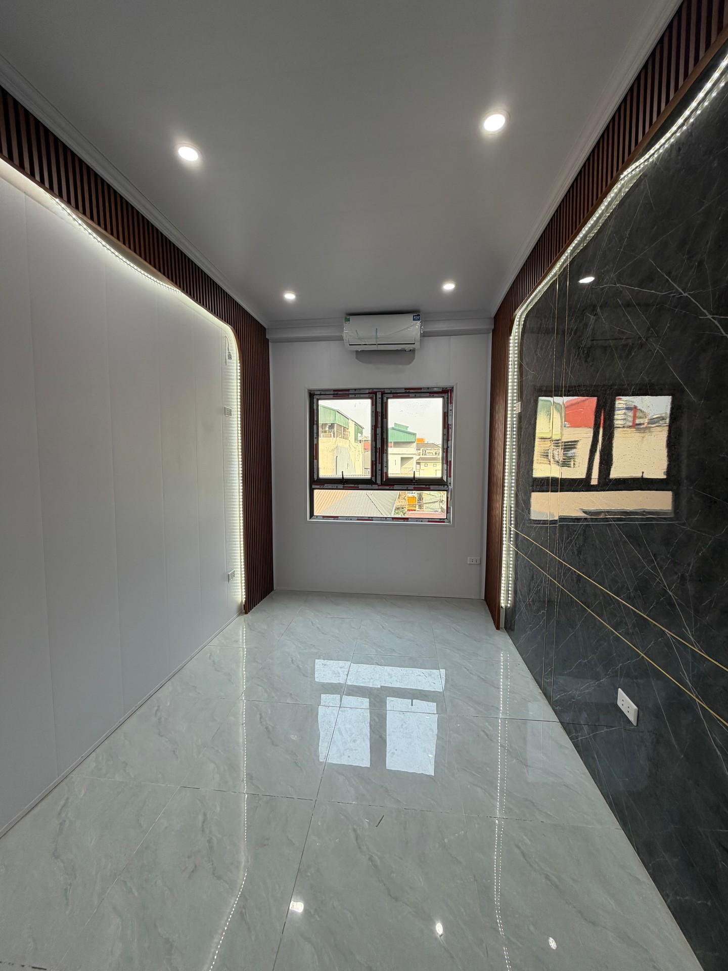Bán nhà Lĩnh Nam - diện tích 20m2 5 tầng - Nhà mới, 2 mặt thoáng - giá 5 tỷ