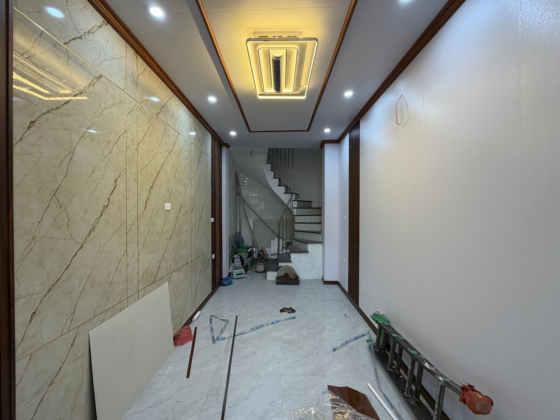 Bán nhà Lĩnh Nam - diện tích 20m2 5 tầng - Nhà mới, 2 mặt thoáng - giá 5 tỷ
