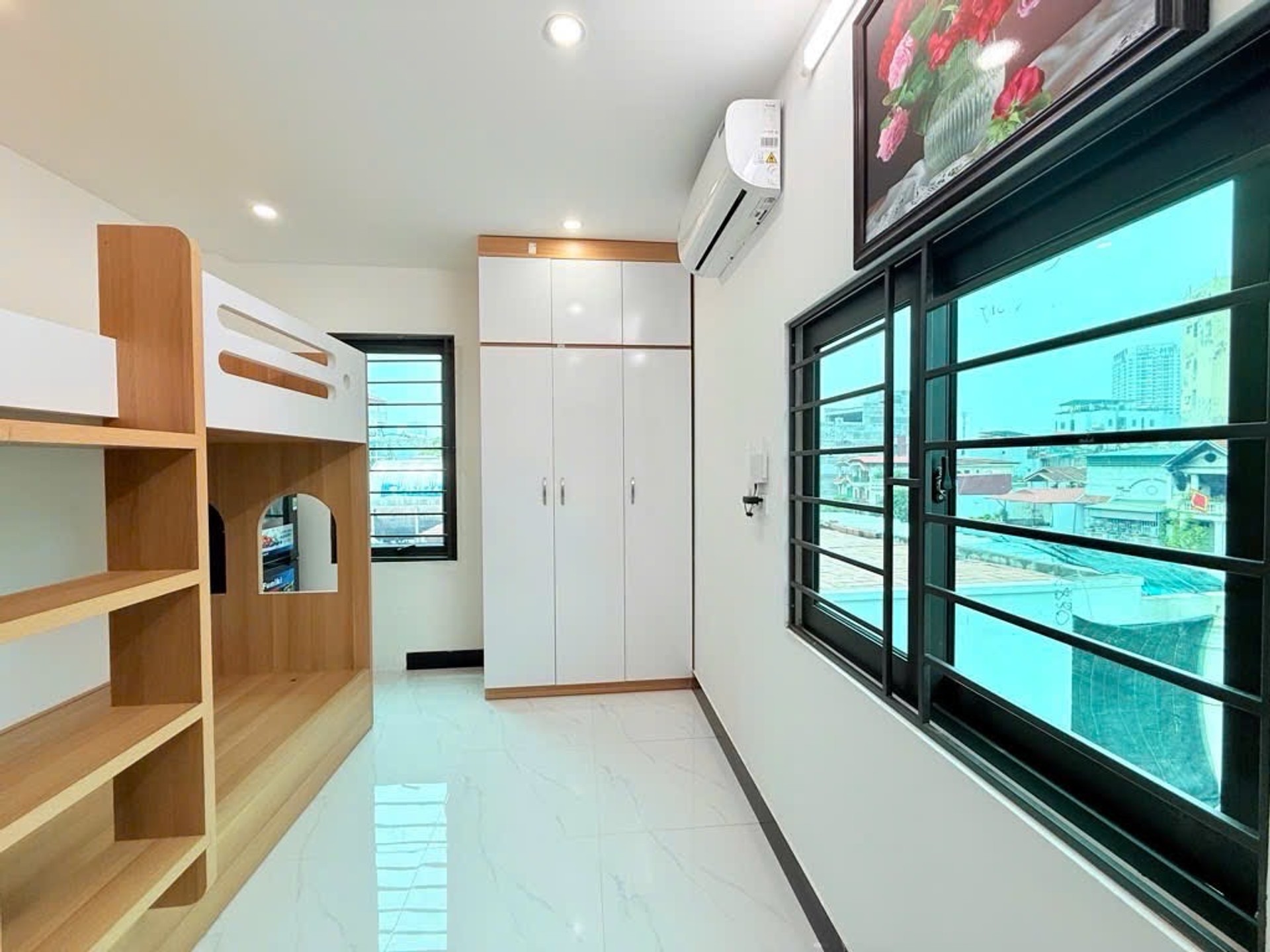 Bán nhà Giải Phóng - diện tích 55m2 6 tầng - thang máy, ô tô tránh - giá 13,95 tỷ