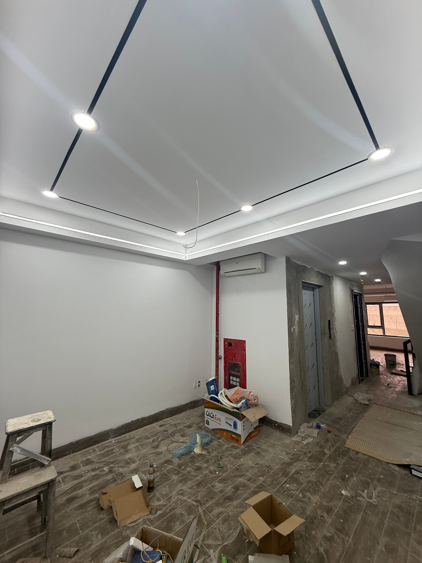 Bán nhà Nguyễn Xiển - diện tích 55m2 8 tầng - Mặt phố kinh doanh - giá 37,9 tỷ