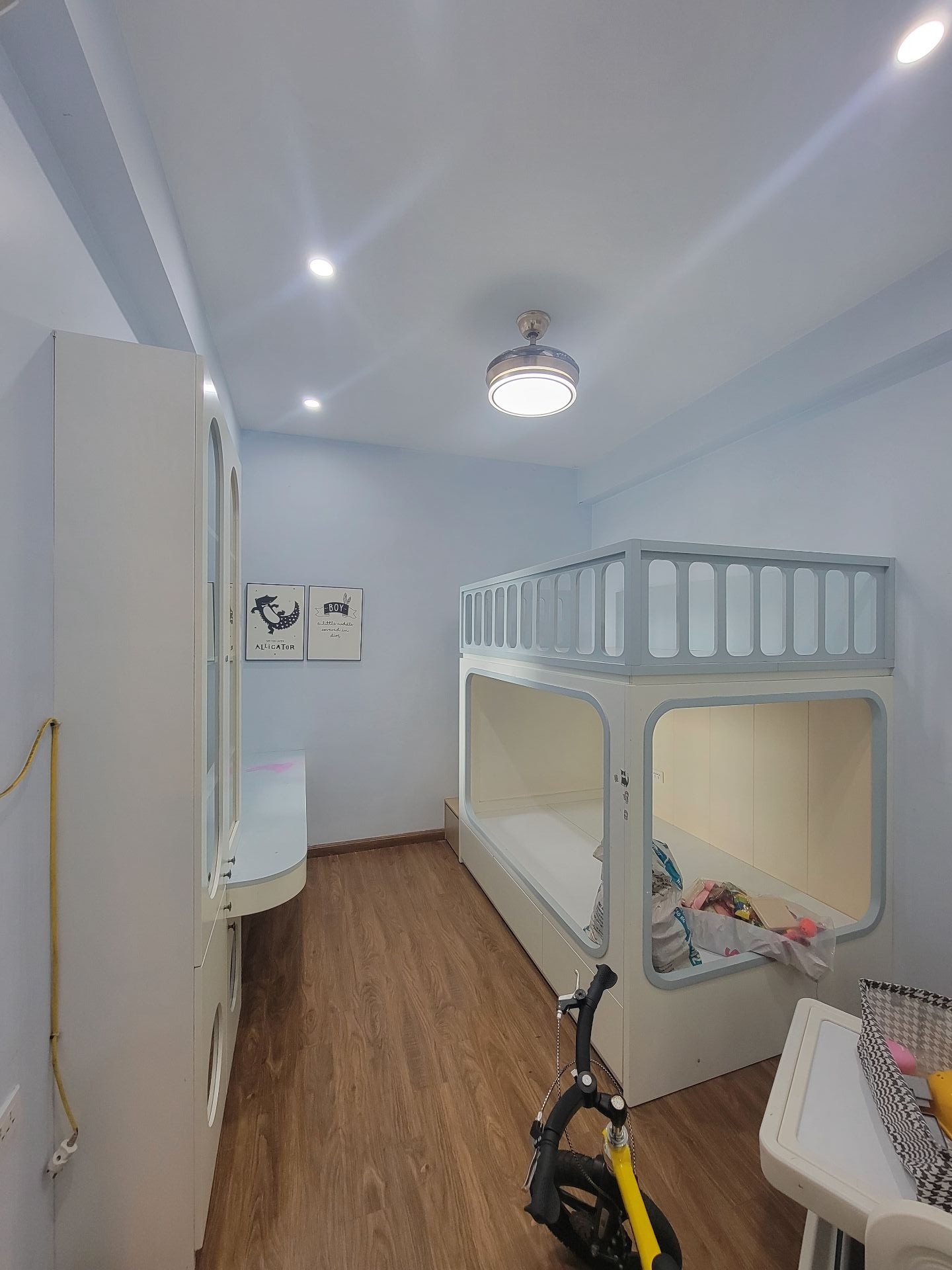 Bán nhà The Two Residence - diện tích 79m2 9 tầng - Căn hộ đẹp hiếm có - giá 7,5 tỷ