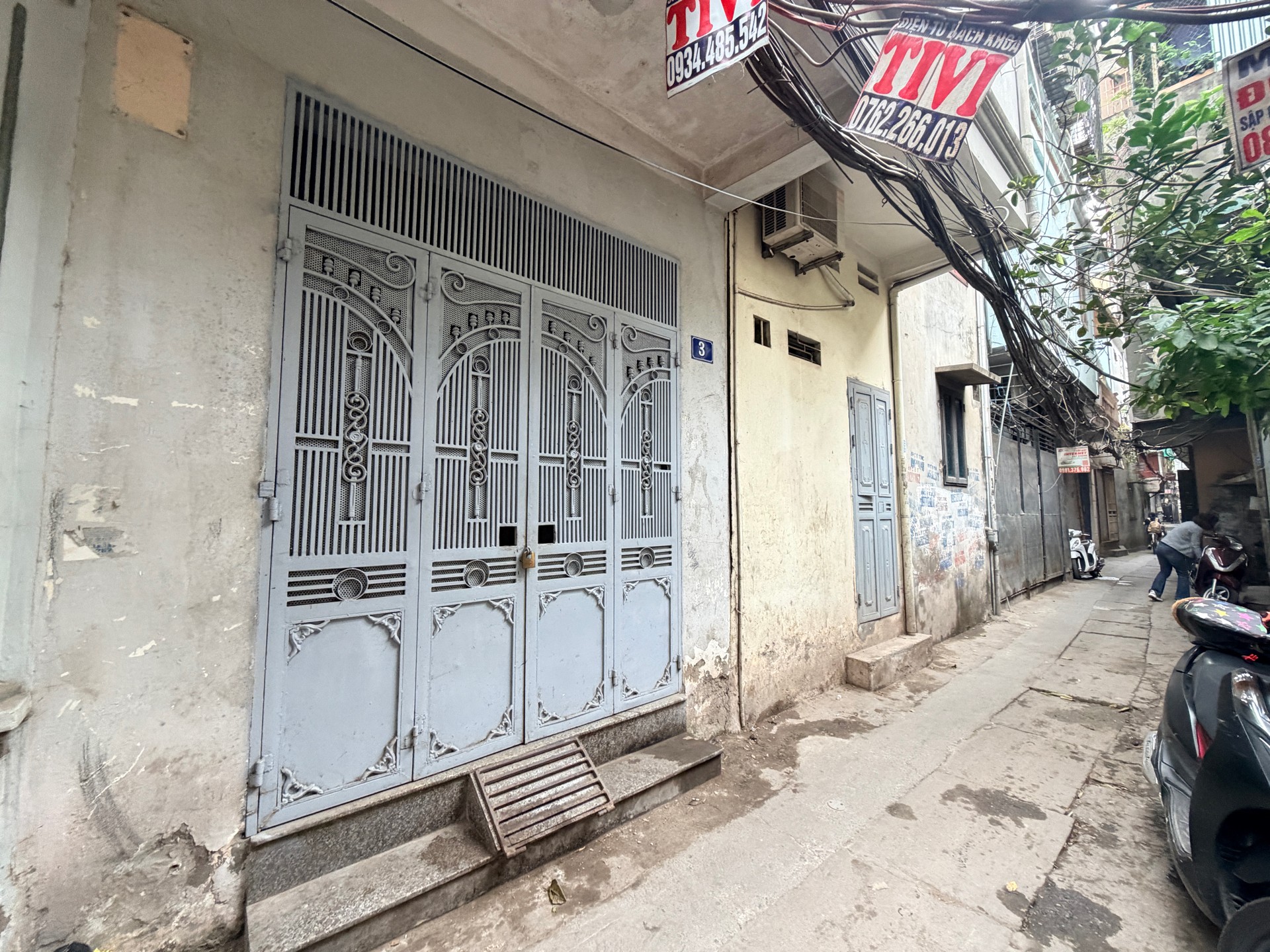Bán nhà Bạch Đằng - diện tích 10m2 4 tầng - Ngõ thông sang phân lô Đầm Trấu - giá 2,8 tỷ