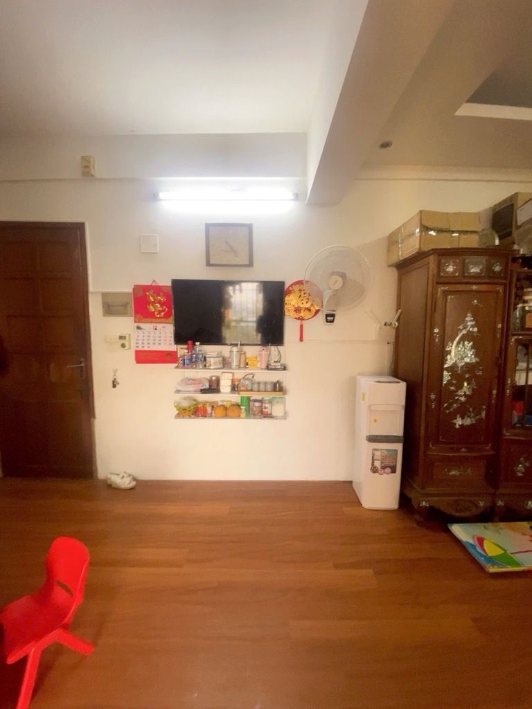 Bán nhà NƠ 14B - diện tích 70m2 14 tầng - Gần chợ - giá 4,8 tỷ