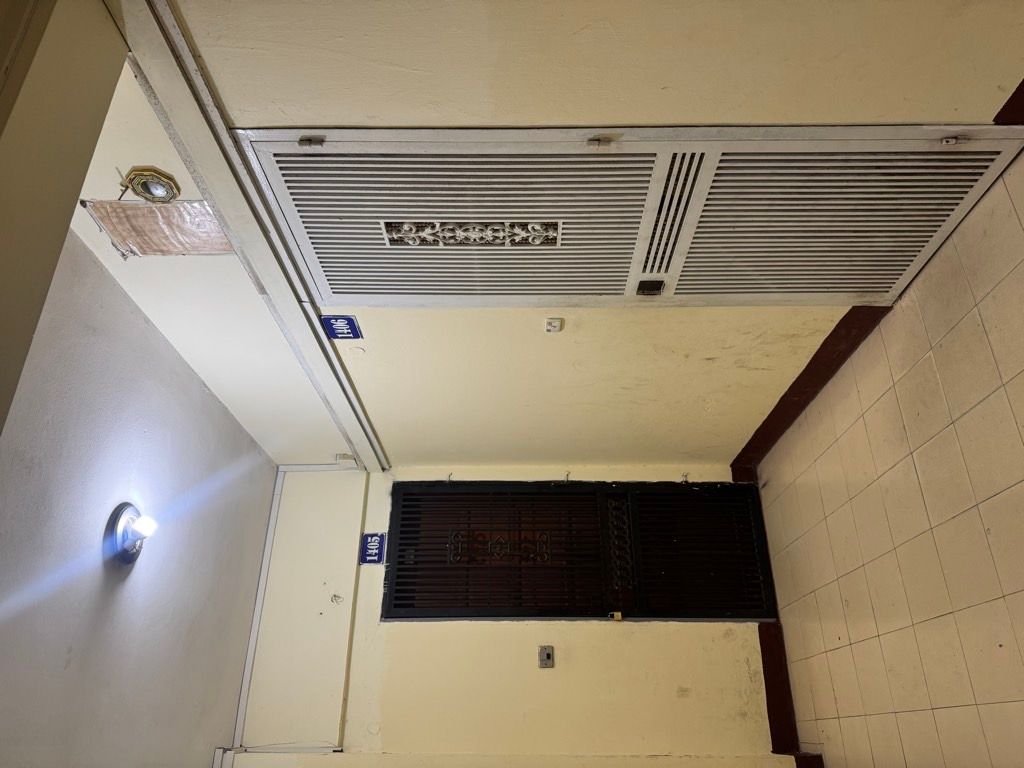 Bán nhà NƠ 14B - diện tích 70m2 14 tầng - Gần chợ - giá 4,8 tỷ