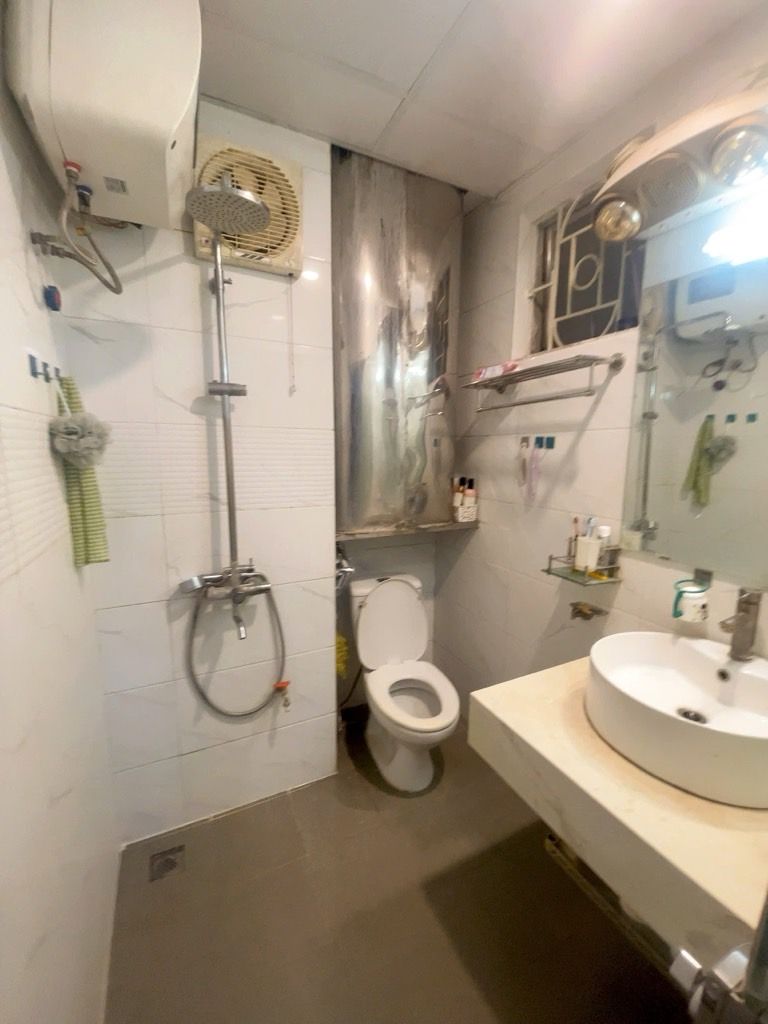 Bán nhà NƠ 14B - diện tích 70m2 14 tầng - Gần chợ - giá 4,8 tỷ