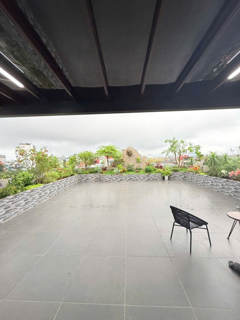 Bán nhà Hồng Hà - diện tích 246m2 6 tầng - Lô góc 2 mặt thoáng - giá 120 tỷ