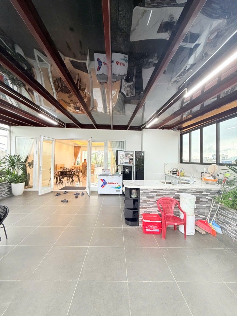 Bán nhà Hồng Hà - diện tích 246m2 6 tầng - Lô góc 2 mặt thoáng - giá 120 tỷ