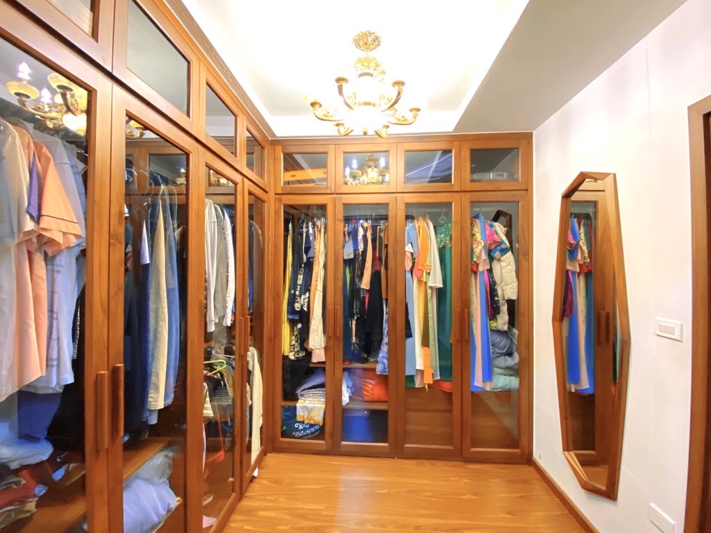 Bán nhà Hồng Hà - diện tích 246m2 6 tầng - Lô góc 2 mặt thoáng - giá 120 tỷ