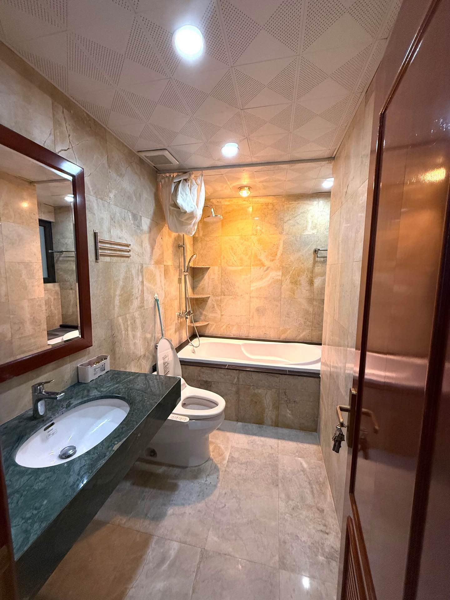 Bán nhà Phan Kế Bính - diện tích 70m2 9 tầng - Ô tô tránh, đỗ trong nhà - giá 40,8 tỷ