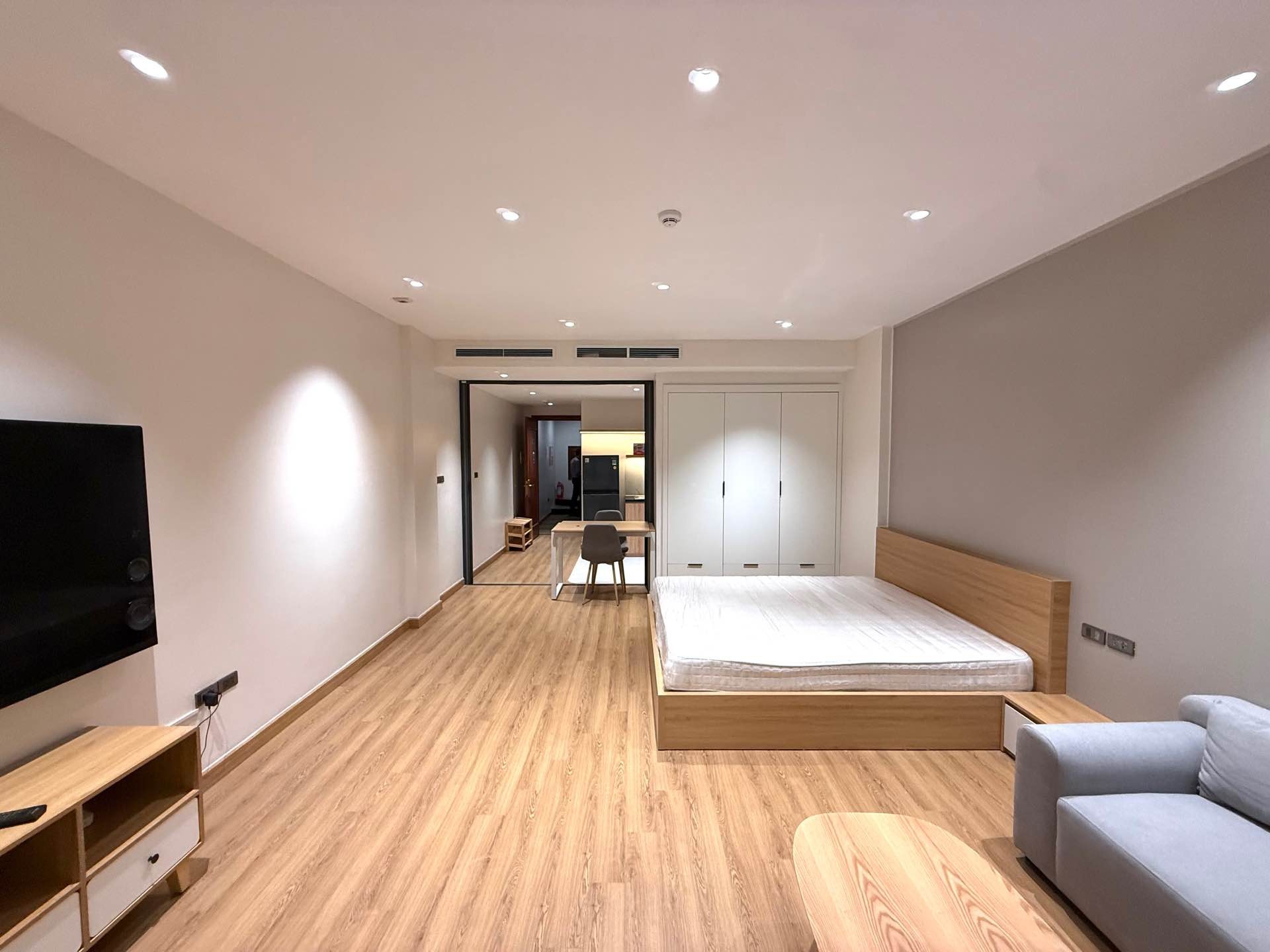 Bán nhà Phan Kế Bính - diện tích 70m2 9 tầng - Ô tô tránh, đỗ trong nhà - giá 40,8 tỷ