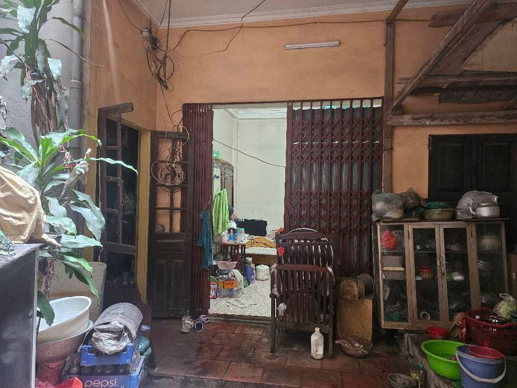 Bán nhà Xã Đàn - diện tích 82m2 4 tầng - Mặt phố VIP - giá 66 tỷ