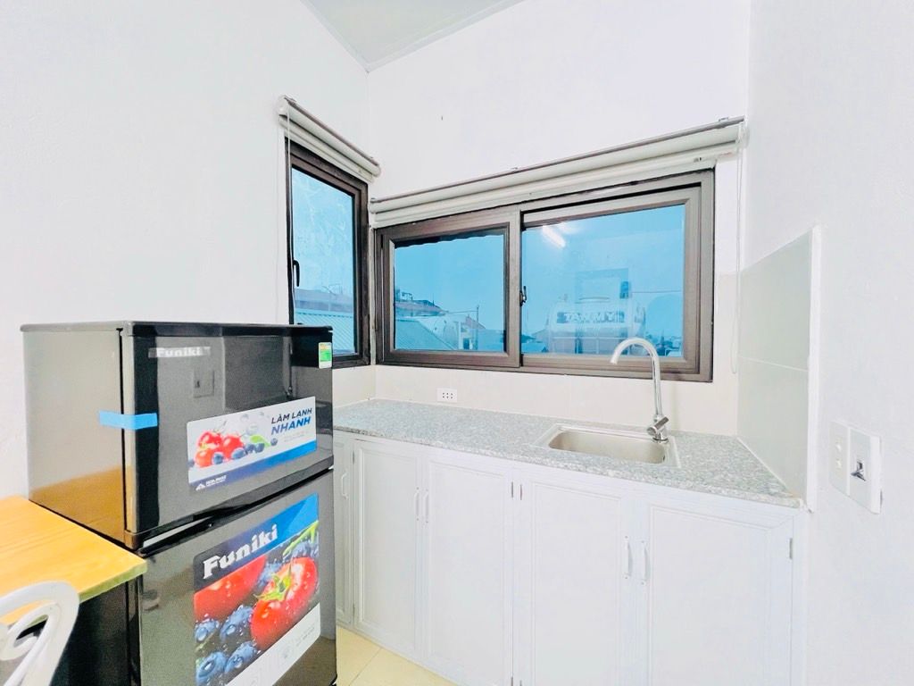 Bán nhà Nguyễn Khoái - diện tích 67m2 6 tầng - Lô góc - giá 10,1 tỷ