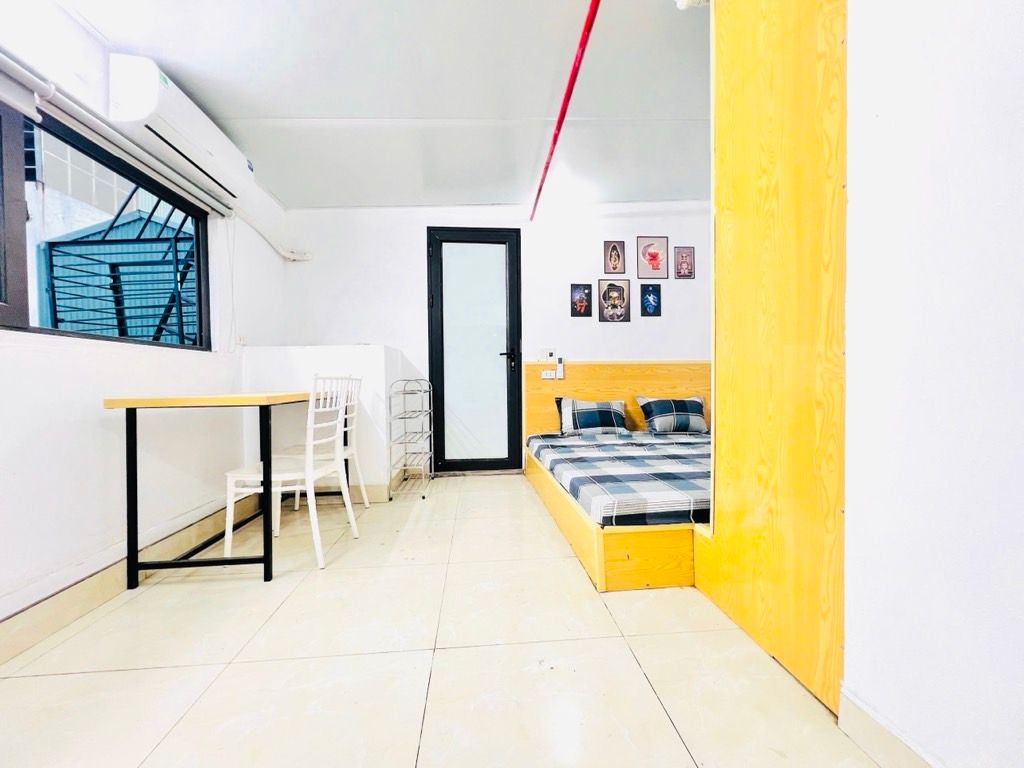 Bán nhà Nguyễn Khoái - diện tích 67m2 6 tầng - Lô góc - giá 10,1 tỷ