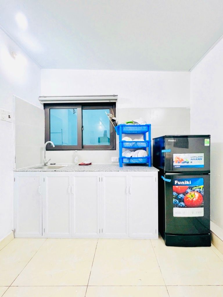 Bán nhà Nguyễn Khoái - diện tích 67m2 6 tầng - Lô góc - giá 10,1 tỷ