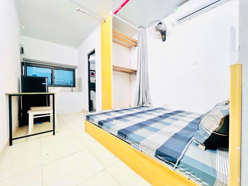 Bán nhà Nguyễn Khoái - diện tích 67m2 6 tầng - Lô góc - giá 10,1 tỷ