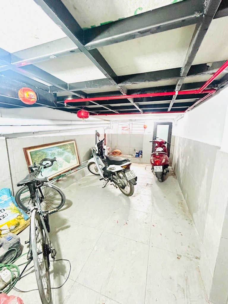 Bán nhà Nguyễn Khoái - diện tích 67m2 6 tầng - Lô góc - giá 10,1 tỷ